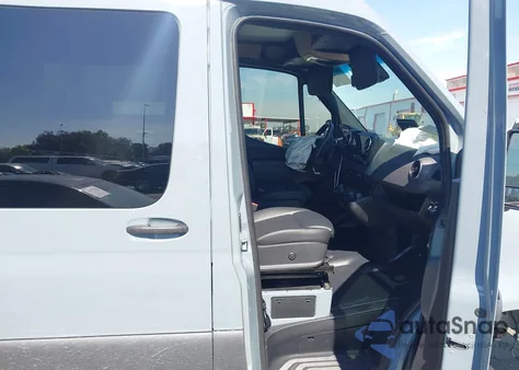 2024 Mercedes-Benz Sprinter 2500 Standard Roof 4-Cyl Diesel Ho z USA, uszkodzony, nr VIN W1W4NBVY8RT163606